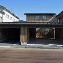 オーガニックスタジオ新潟　史上最大の計画。 
完全別棟の2世帯住宅。 設計：阿部 監督：小林　秀